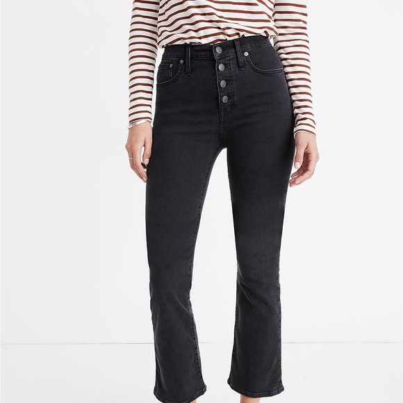 Cali Demi-Boot Jeans in Bellspring Wash: Button-Front Edition - Picture 4 of 10